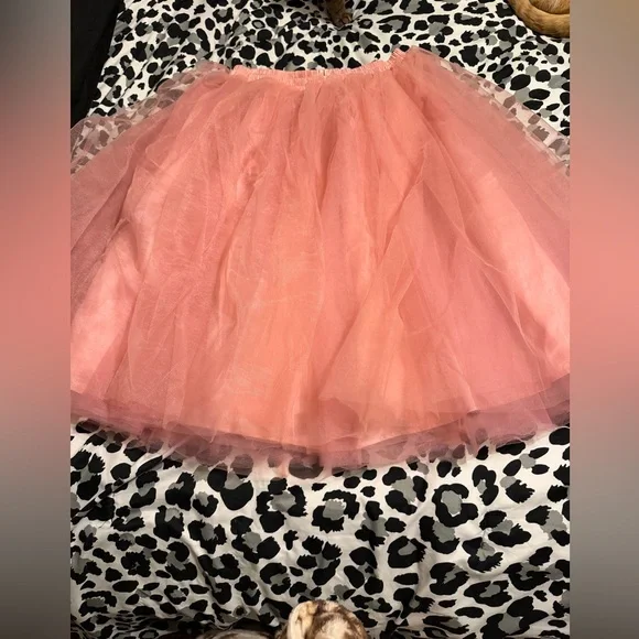 Elegant Pink Tulle Skirt - Picture 2 of 2